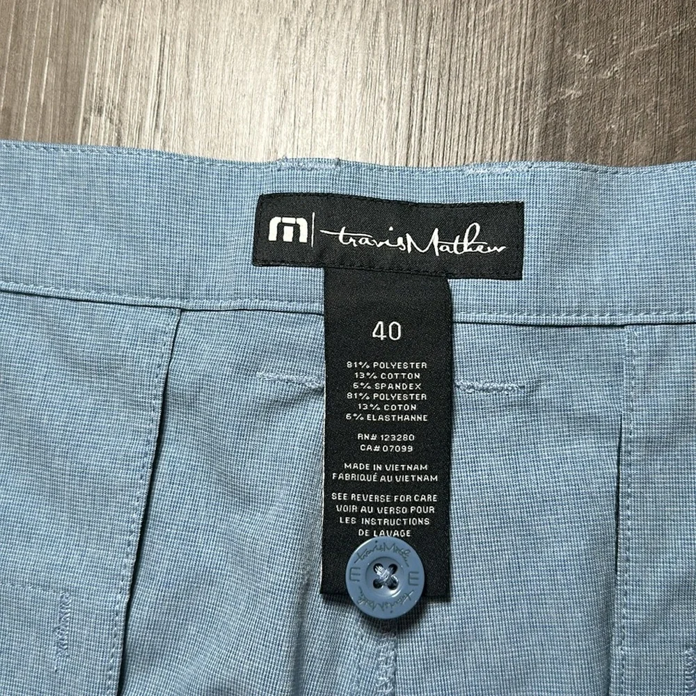 Travis Mathew Golf Shorts - 40